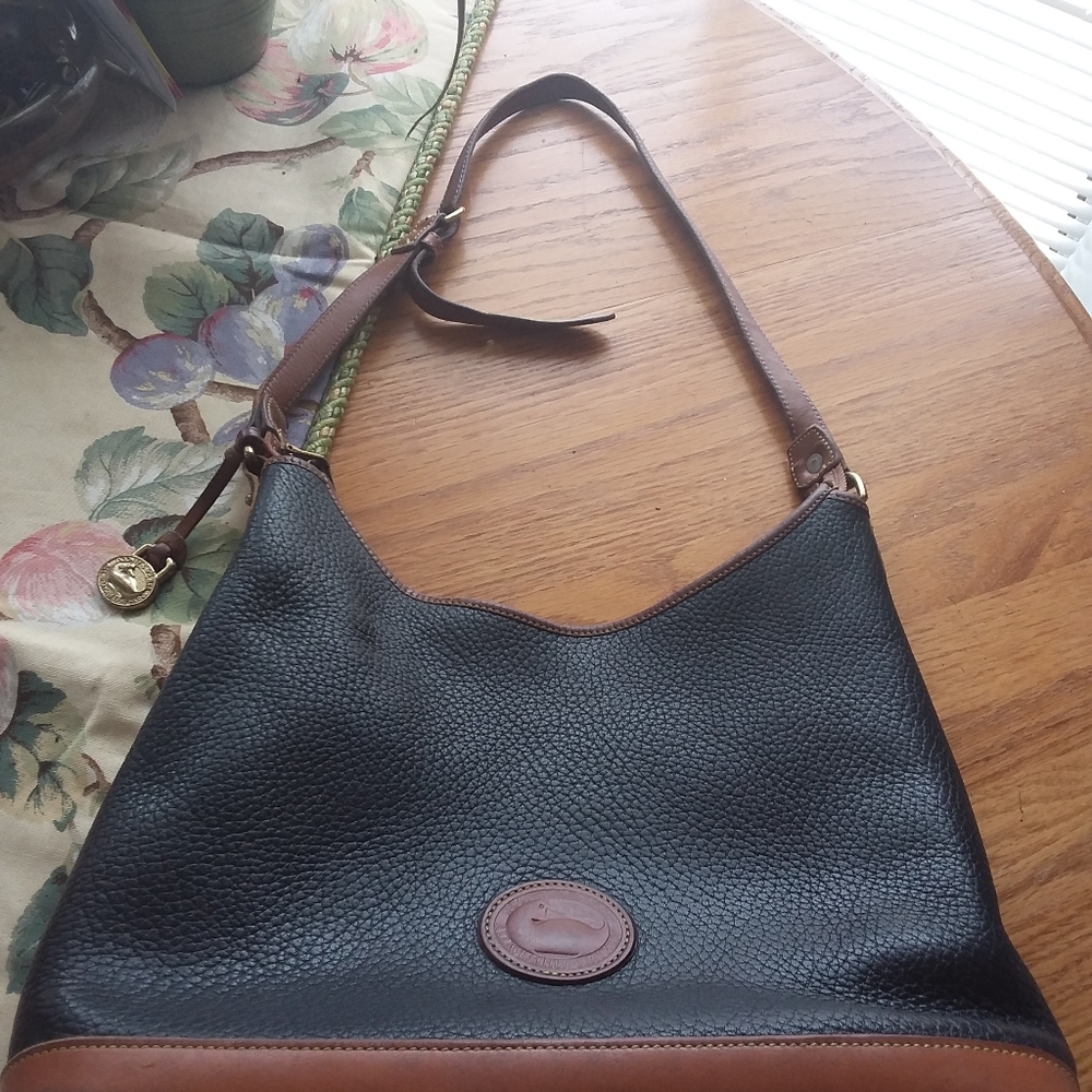 Dooney & Bourke  ShoulderBag AWL